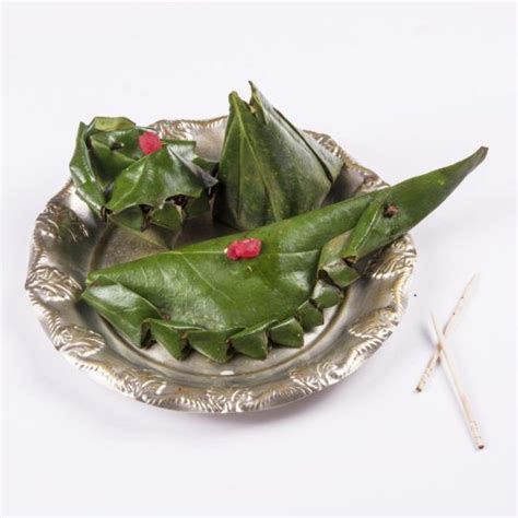 Holi menus 2025: Indulge colourful food and pop-ups at top restaurants