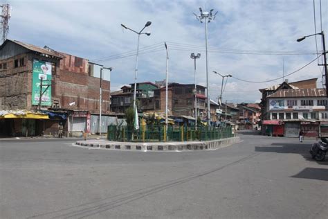 Kashmir shuts against civilian killings, Congregational prayers ...
