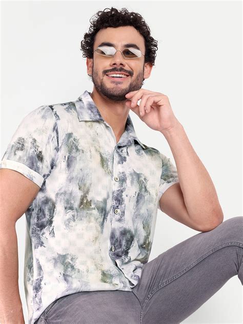 Buy Half Sleeve Shirts for Men in India | Half Sleeve Printed Shirts ...