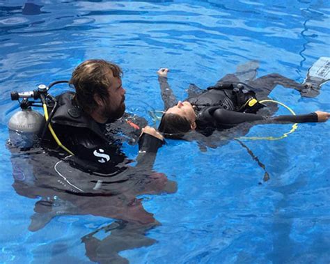 PADI Rescue Diver Course Prices Andaman | Learn Scuba Diving in ...