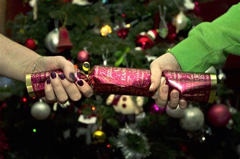 The History Behind English Christmas Crackers and the Paper Crowns ...