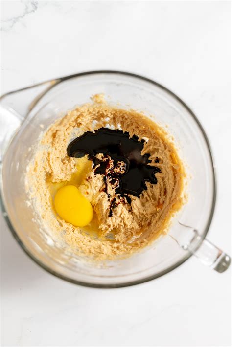 Chewy Iced Gingerbread Cookie Recipe (White Chocolate Fudge Frosting!)