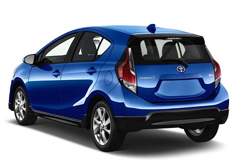 How to Jump Start a Toyota Prius c - autoevolution