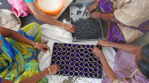 gold spinner crackers price | Claim Your Bonus of ₹300 Today! Android ...