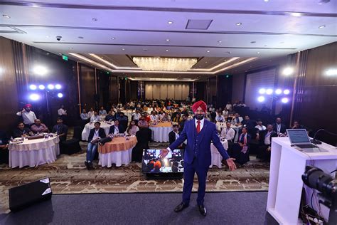 CA Jagmohan Singh | Master financial controller | JSA Online