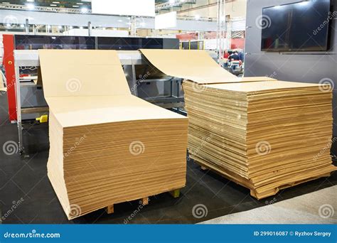 Cardboard Machine 的图像结果