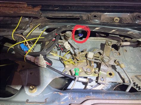 4th Gen 4Runner Tailgate Window Repair 的图像结果