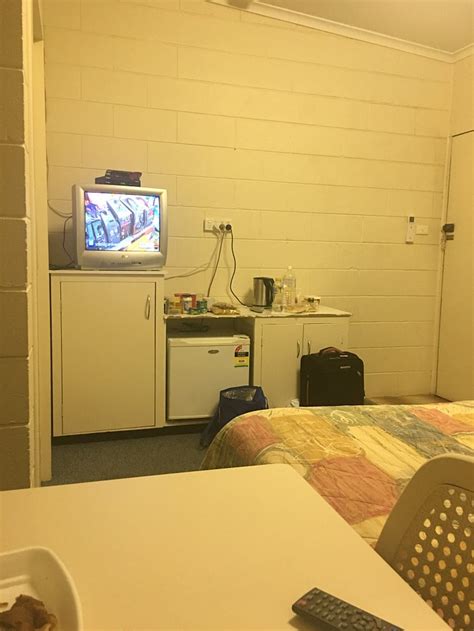 EAST WEST MOTEL CEDUNA - Motel Reviews, Photos, Rate Comparison ...