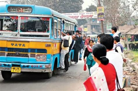Jugad Level 101: Husband Pushes Wife In, Head First, Through Bus Window ...