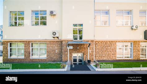 Old Office Building 的图像结果