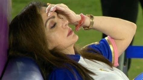 Nita Ambani’s disappointed reaction as Mumbai Indians lose to Punjab ...
