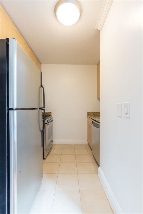 Stonehenge NYC | The Ritz Plaza