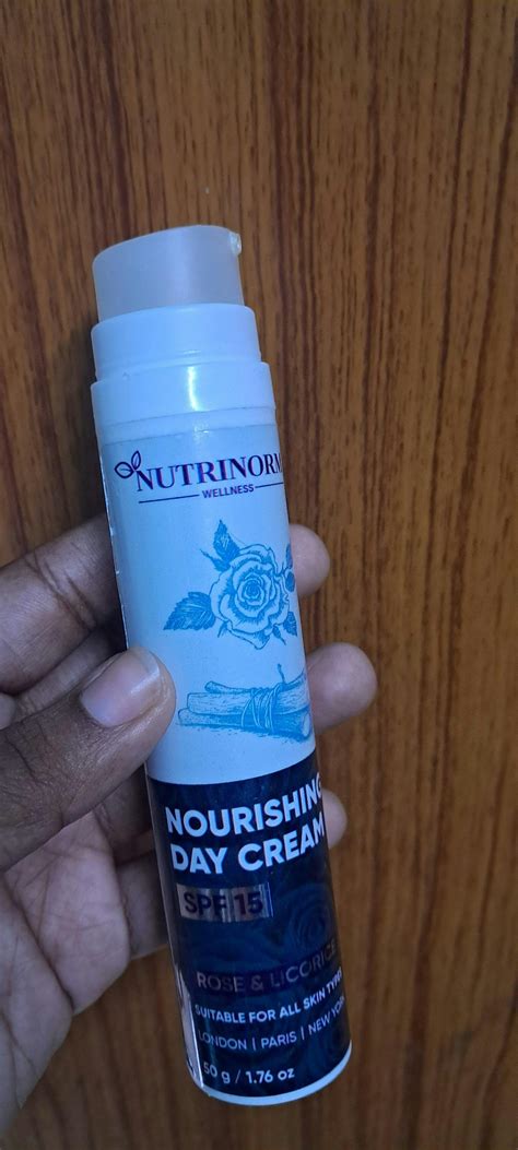 Nourishing Day Cream with SPF 15 | Best Day Cream for All Skin Types