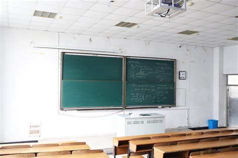 传统的教学黑板真的会被替代吗_优雅乐