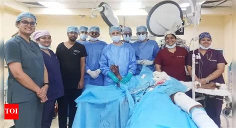 24-year-old factory worker undergoes successful hand reimplantation at ...