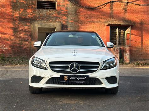 Premium Pre-Owned Luxury Cars Under 30 Lakh