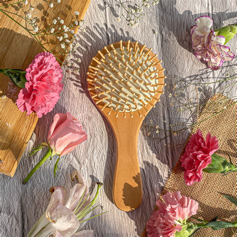 Hairbrush – Myra Veda Luxury Essentials