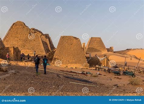 MEROE, SUDAN - MARCH 4, 2019: Tourists Visit the Pyramids of Meroe, Sud ...