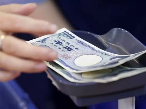 Yen is performing its best since the 2008 crash. Here's why.