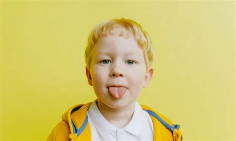Geographic tongue: Causes and treatment | CURAPROX