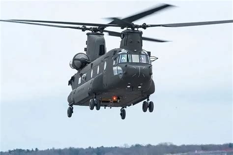 EE. UU. solicita tres helicópteros CH-47F Chinook más a Boeing ...