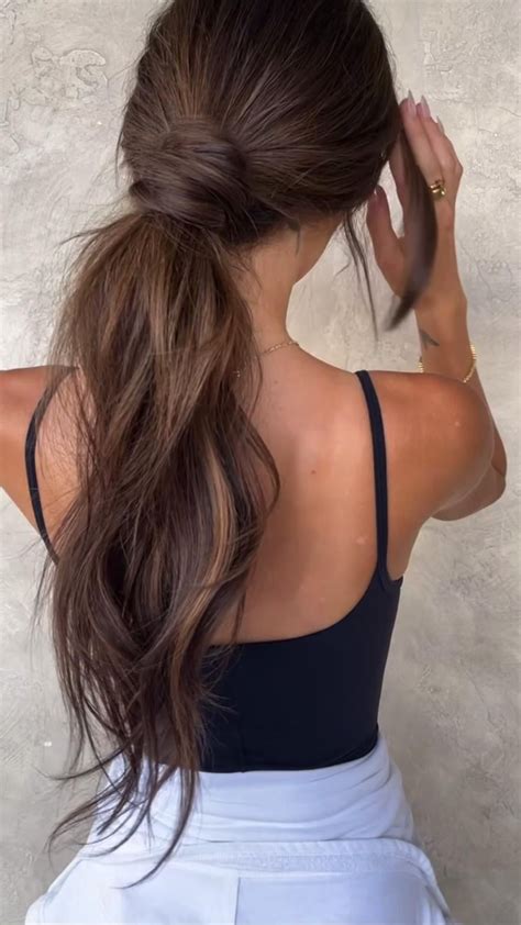 Easy Ponytail Tutorial 的图像结果