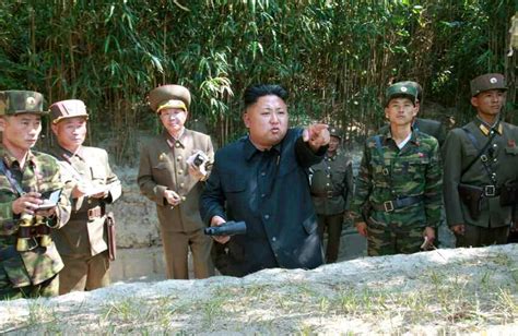 高清：金正恩指导朝鲜部队火炮实弹射击训练 赞官兵"神炮手"--国际--人民网