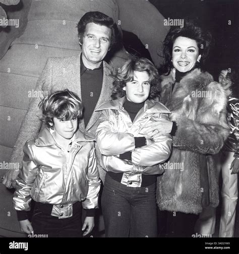 Sept. 20, 2011 - ANNETTE FUNICELLO with Jack Gilardi and their children ...