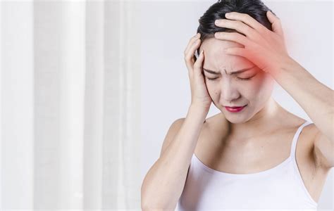 头疼的厉害怎么缓解疼痛（为什么上班族总感觉头痛？做到这4点帮助缓解） | 说明书网