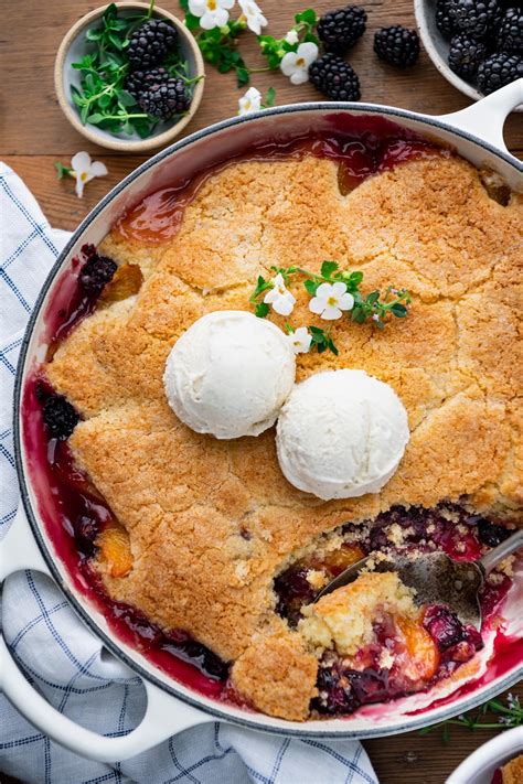 Peach Blackberry Cobbler | TheBestDessertRecipes.com