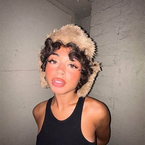 https://cdn.kbizoom.com/media/2025/04/04101249/ag-squad-aaliyah-paea-04042510-04042510-641x801.jpg