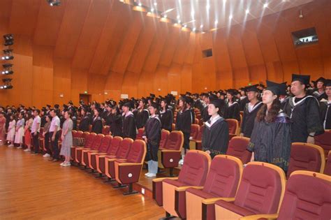 商学院举行2021届毕业生学位授予仪式暨毕业典礼-信阳学院