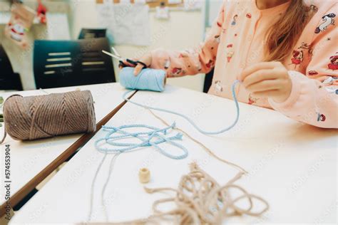 Simple Crafts Using Wool 的图像结果