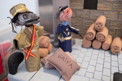 Pescados disfrazados y frutas con ojos: el otro carnaval de Cádiz se ...