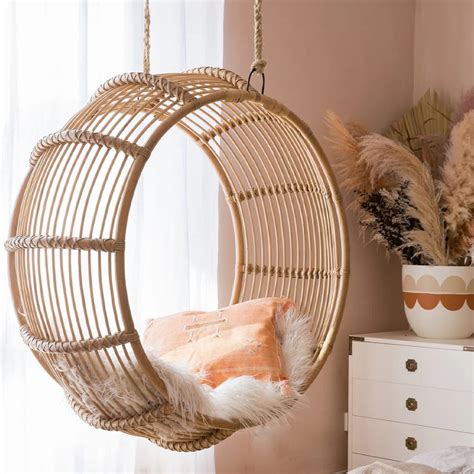 The Adaptability of Bamboo: Various Designs of Bamboo Chairs for Any S ...