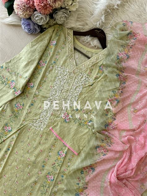 Blush Garden Embroidered Lawn Suit-4011 – Pehnava Lawns
