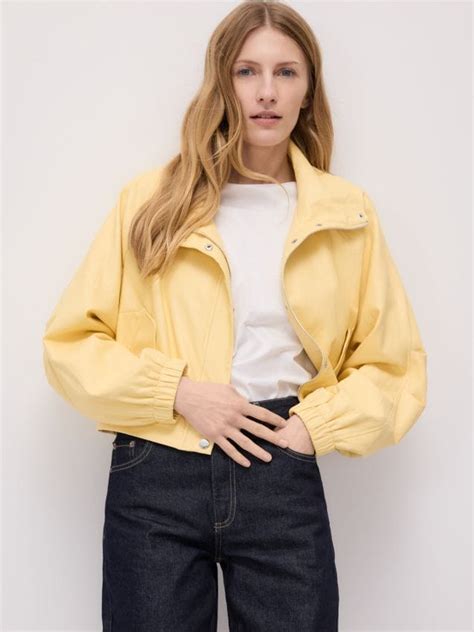 Jack met hoge opstaande kraag KLEUR LICHTGEEL - RESERVED - YT382-10X