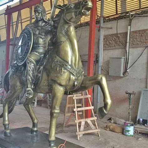 仿铜玻璃钢骑士雕塑落户长沙 - 方圳玻璃钢