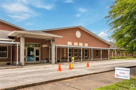 About South Eastlake | Schools, Demographics, Things to Do - Homes.com