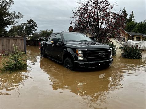Tremor coming in clutch during the flooding in CA. : r/Trucks