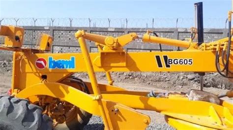 GRADER - Grader Engine Parts Wholesale Trader from Mumbai