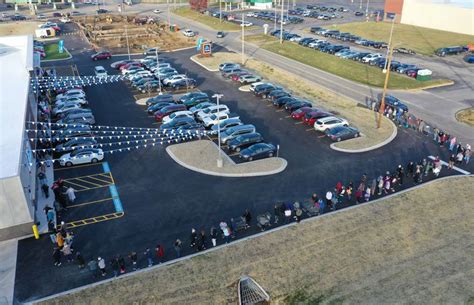 Photos: Shoppers flock to Aldi's grand opening in Princeton – Shaw Local