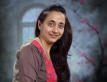 Simmi Khanna Little About Myself