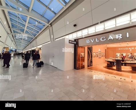 Inside the gate hall area of Terminal 1, waiting rooms, gates, seats ...