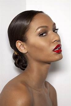 Side Hairstyles by 5 Easy Diy Side Bun Hairstyles Stylecaster Side Hairstyles