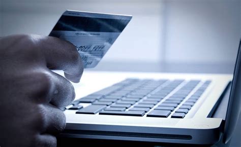 承哲:众多互联网联名卡信用卡推出背后，是消费贷场景正在转移 - 科技先生