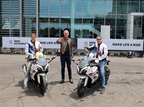 Racing attitude takes lead: The BMW G 310 RR clocks 1,000 customer ...