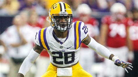 Jalen Mills of LSU Tigers could miss 4-6 weeks with fractured fibula - ESPN