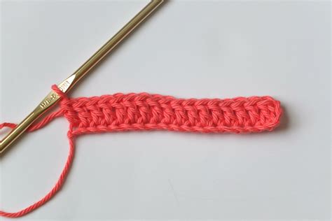 How To Do A Double Crochet For Beginners (DC) - sigoni macaroni