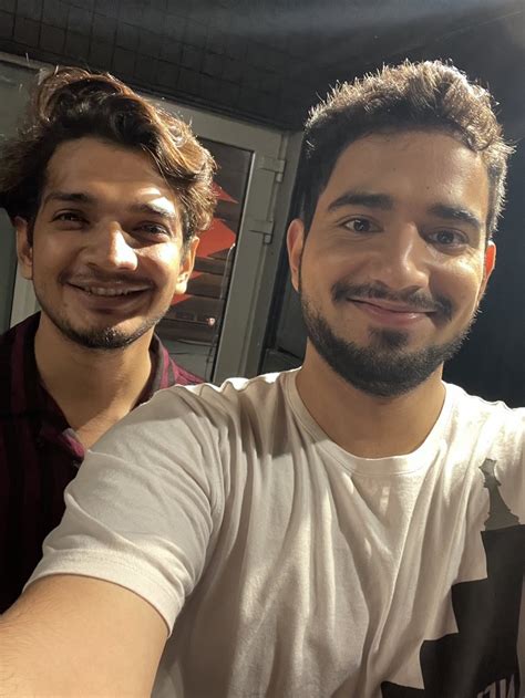 सब तुम्हे देखेंगे...मुश्किलों में दोस्त समय रैना का ढांढस बंधाते दिखे ...